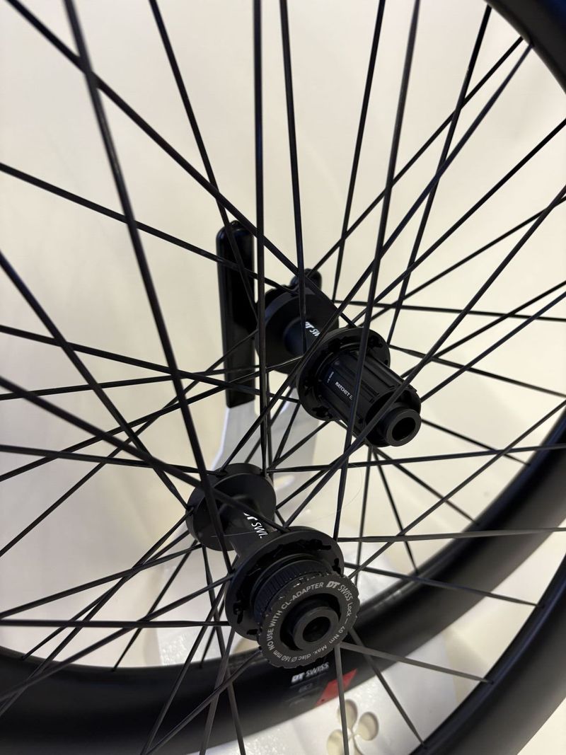 DT Swiss ARC 1100 Dicut® Carbon 80 Disc CL