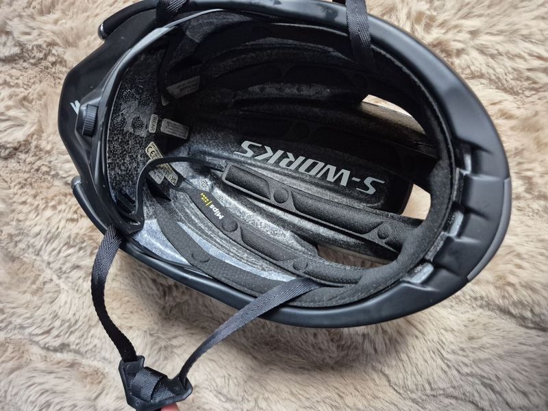 Specialized Evade 3 Mips helma