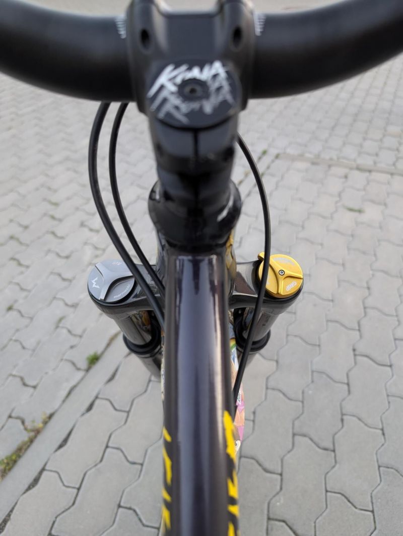 Horské kolo KONA Honzo ESD (velikost L)