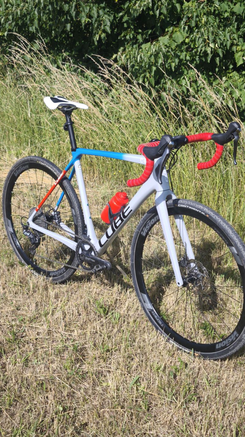 Karbonový gravel/cyklokros Cube