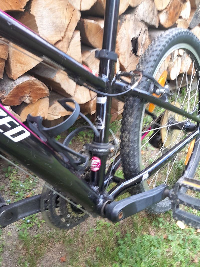 Kolo Specialized, 24", dětské
