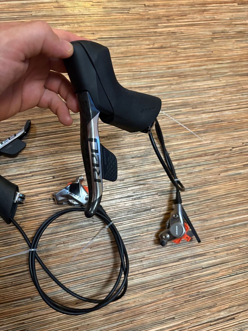 brzdové páky Sram Red eTap AXS 1x12 (2x12) 