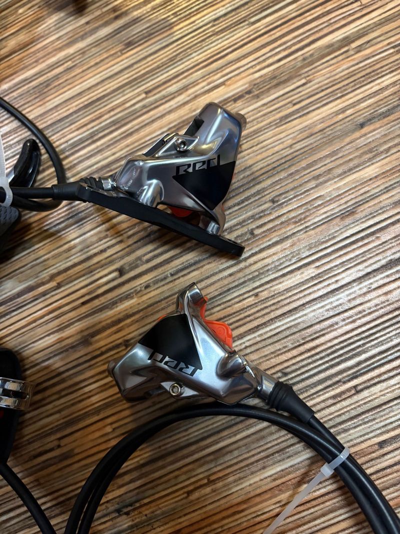 brzdové páky Sram Red eTap AXS 1x12 (2x12) 