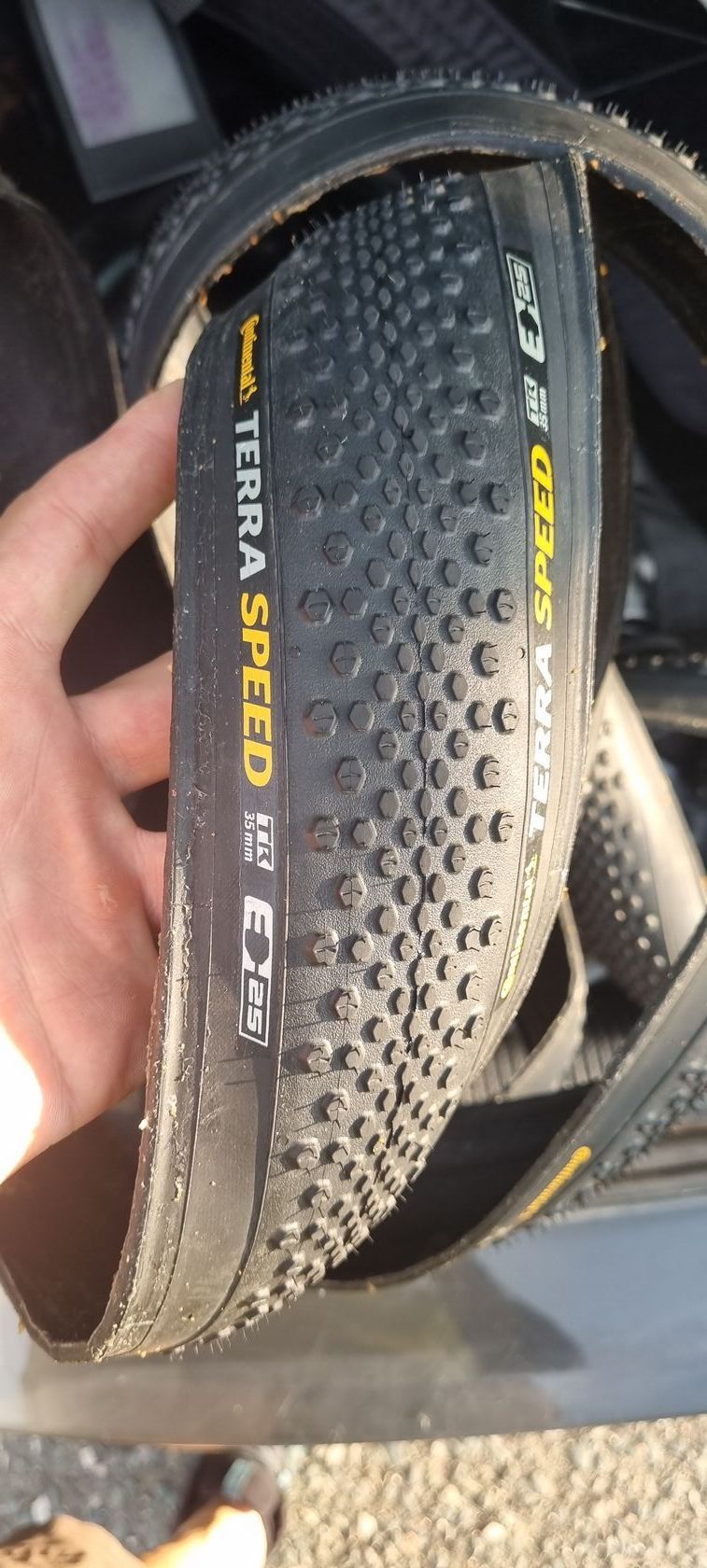 Continental Terra Speed ProTection TLR 35-622 gravel plášť kevlar