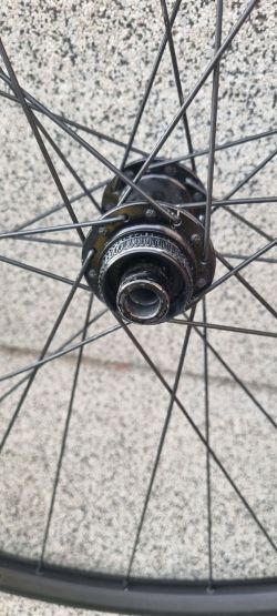 Zapletená kola gravel WTB STi 23