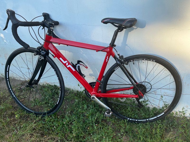 Prodám krásné dětské závodní silniční kolo JUNIOR Carbon Racing, 26‘‘ (do 150 cm) 
