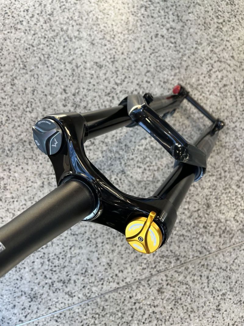 vidlice Marzocchi Bomber Z1 (150_29”)
