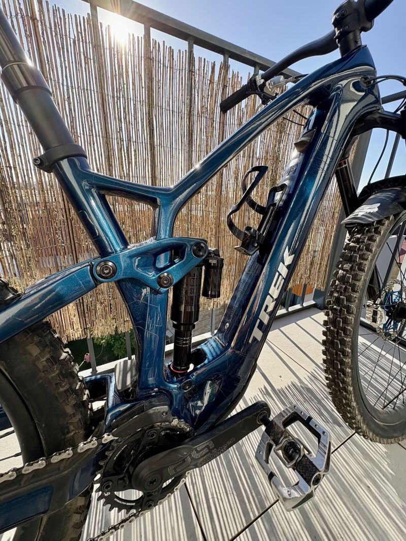 Custom Build Trek Fuel Exe 9.8 GX AXS vel M - jako nový, pouze 1100 km