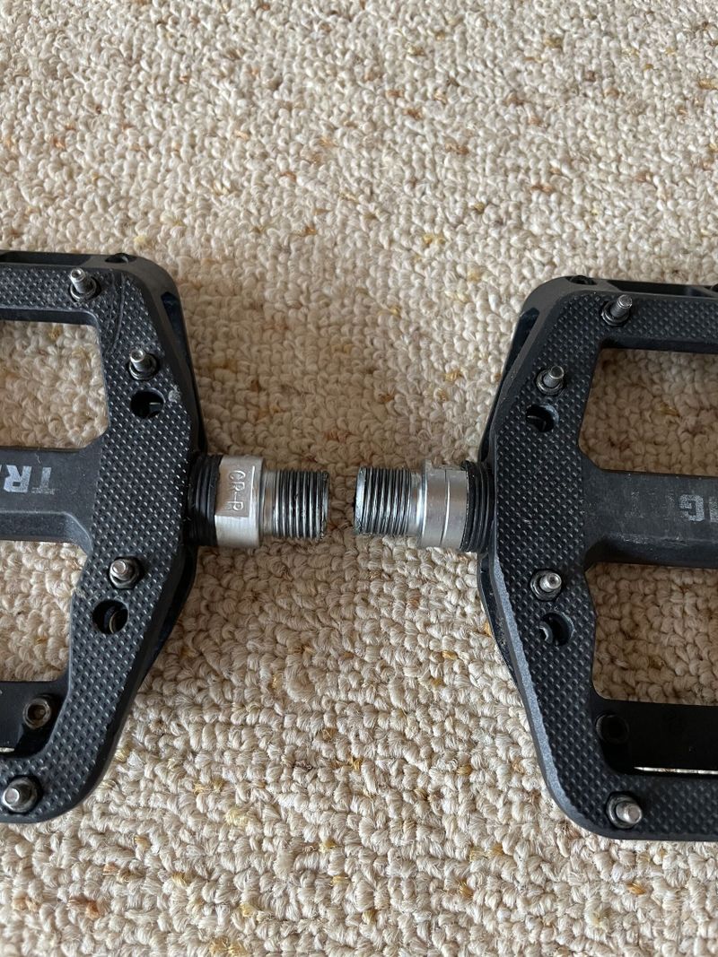Triple Eight Flat Pedals (černá)