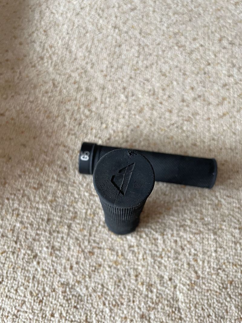 Canyon G5 Gripy (lock-on)
