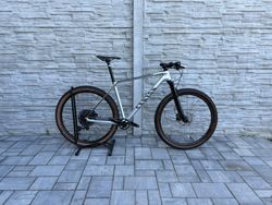 Canyon exceed cf7 karbonová kola reynolds