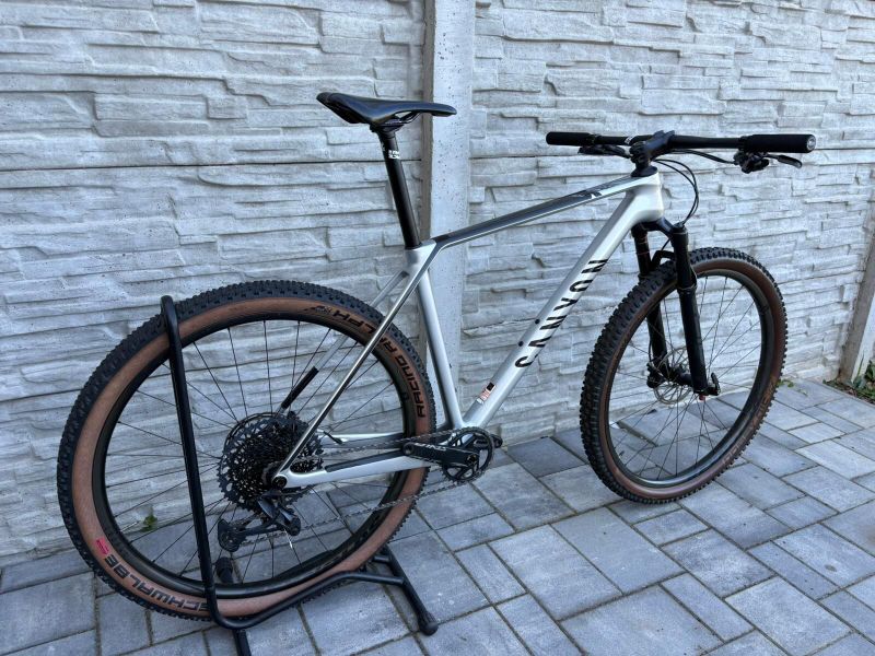 Canyon exceed cf7 karbonová kola reynolds