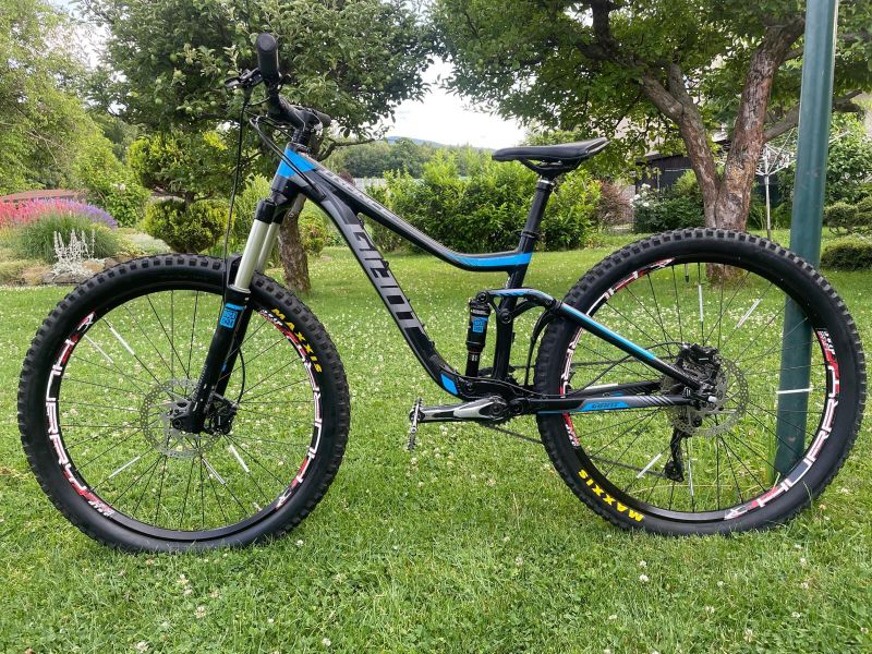 Prodám celoodpružené horské kolo GIANT Trance 3, velikost S, kola 27,5