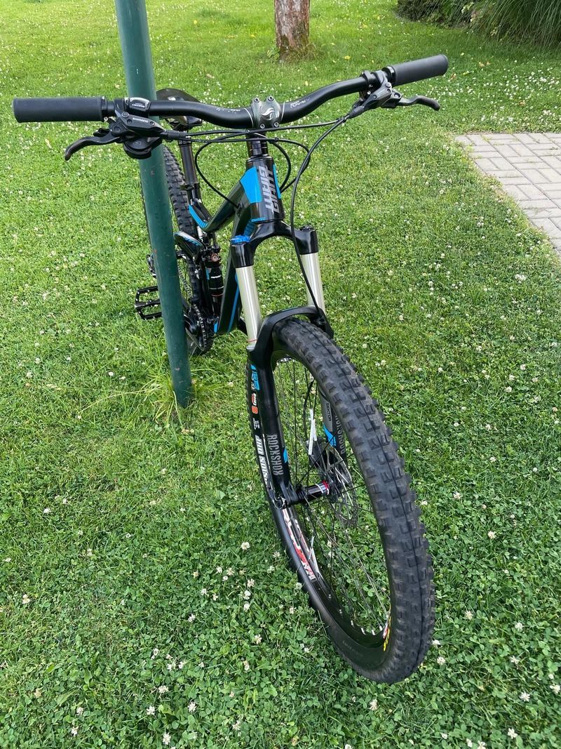 Prodám celoodpružené horské kolo GIANT Trance 3, velikost S, kola 27,5