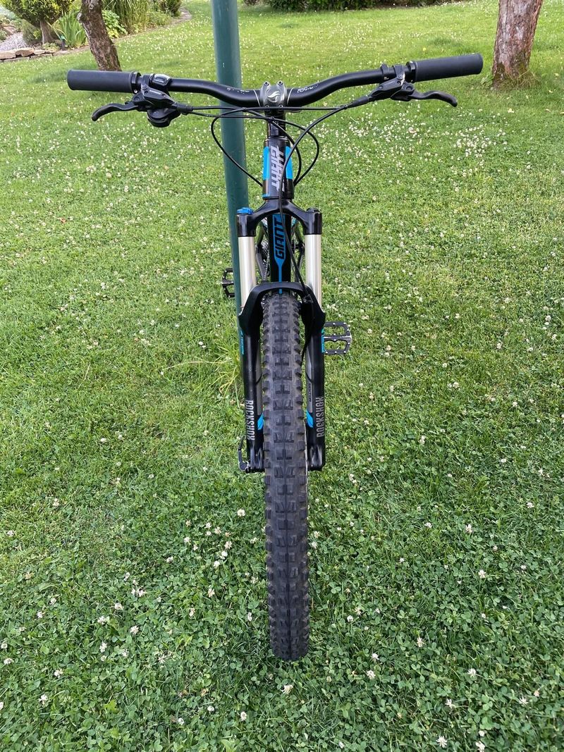 Prodám celoodpružené horské kolo GIANT Trance 3, velikost S, kola 27,5