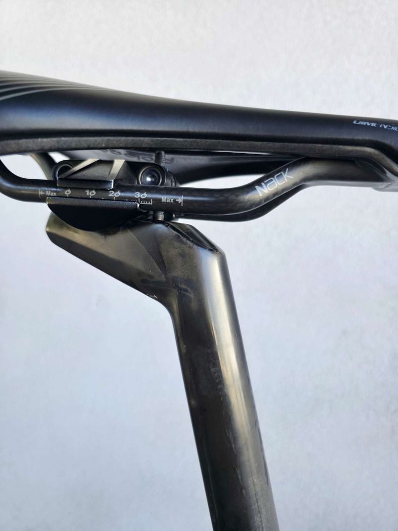 Silniční kolo BMC Teammachine SLR01 ONE Carbon 2020 SRAM RED eTap