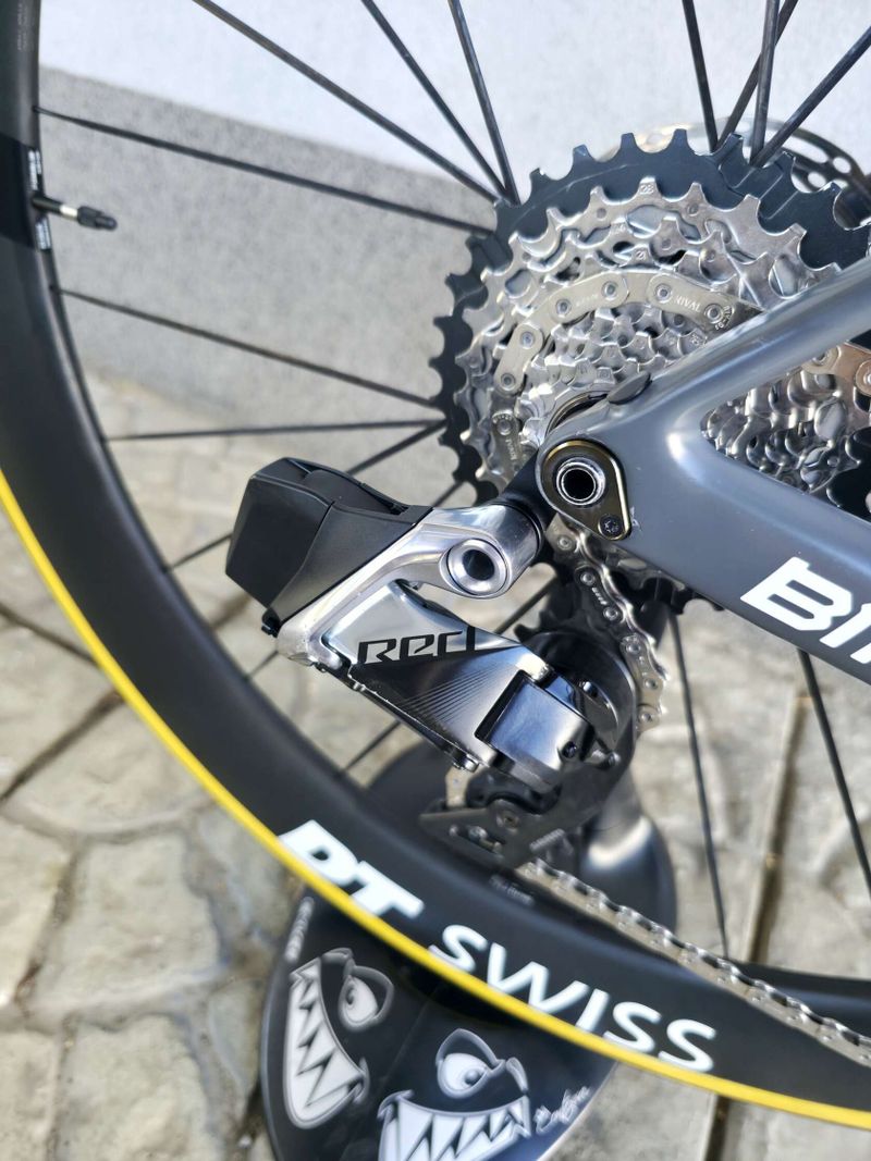 Silniční kolo BMC Teammachine SLR01 ONE Carbon 2020 SRAM RED eTap