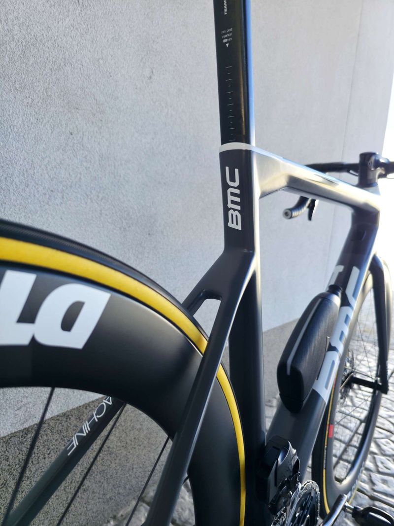 Silniční kolo BMC Teammachine SLR01 ONE Carbon 2020 SRAM RED eTap