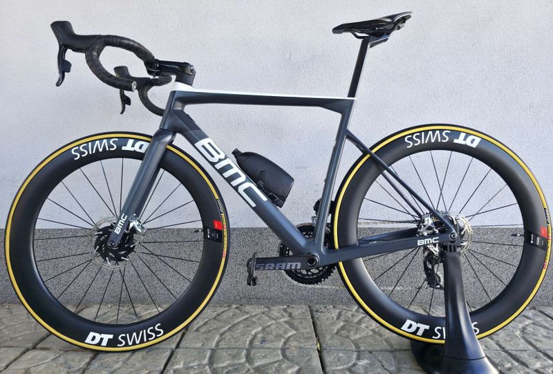 Silniční kolo BMC Teammachine SLR01 ONE Carbon 2020 SRAM RED eTap
