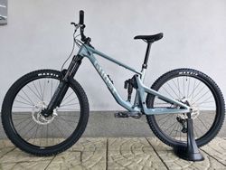 Horské kolo GHOST Riot AM CF Pro Carbon 2025 29″