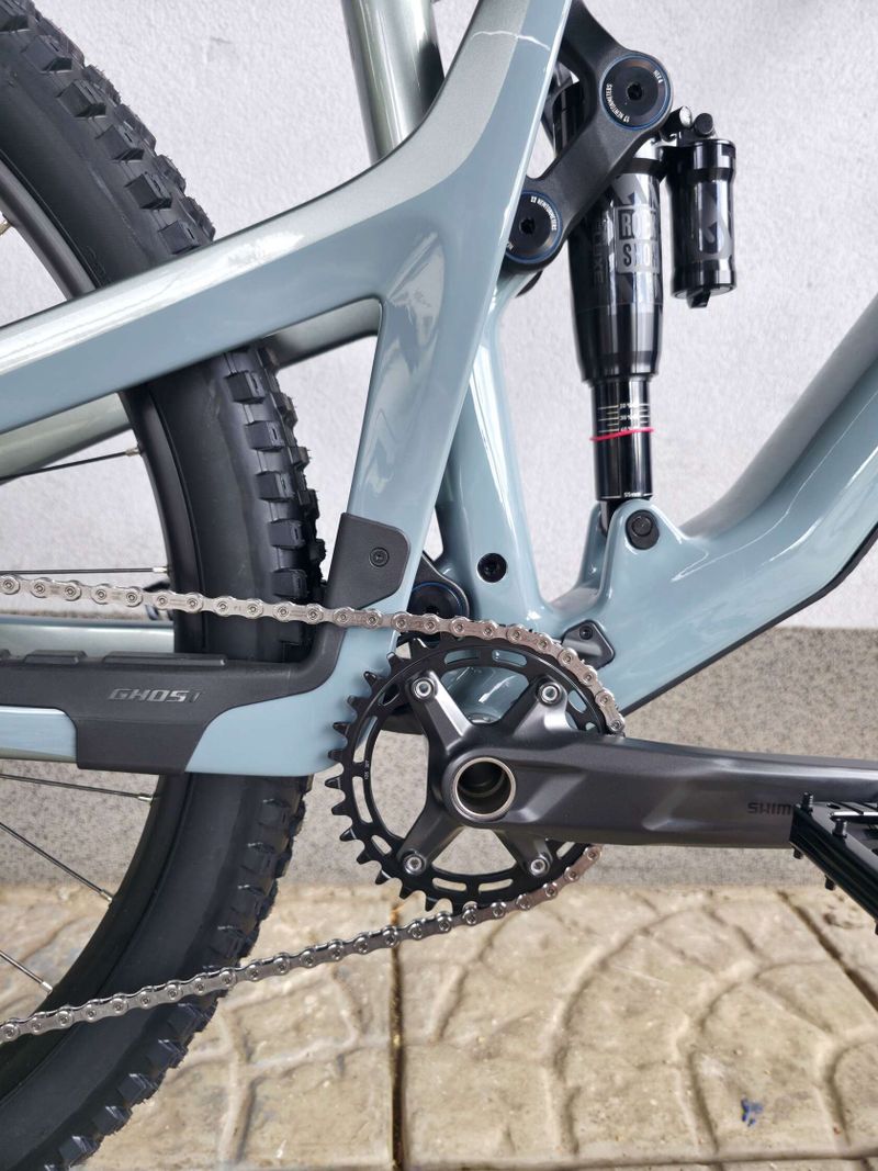 Horské kolo GHOST Riot AM CF Pro Carbon 2025 29″