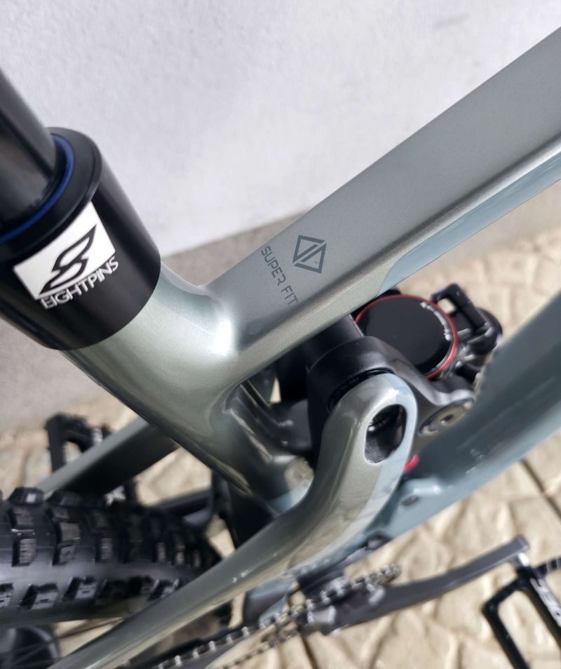 Horské kolo GHOST Riot AM CF Pro Carbon 2025 29″