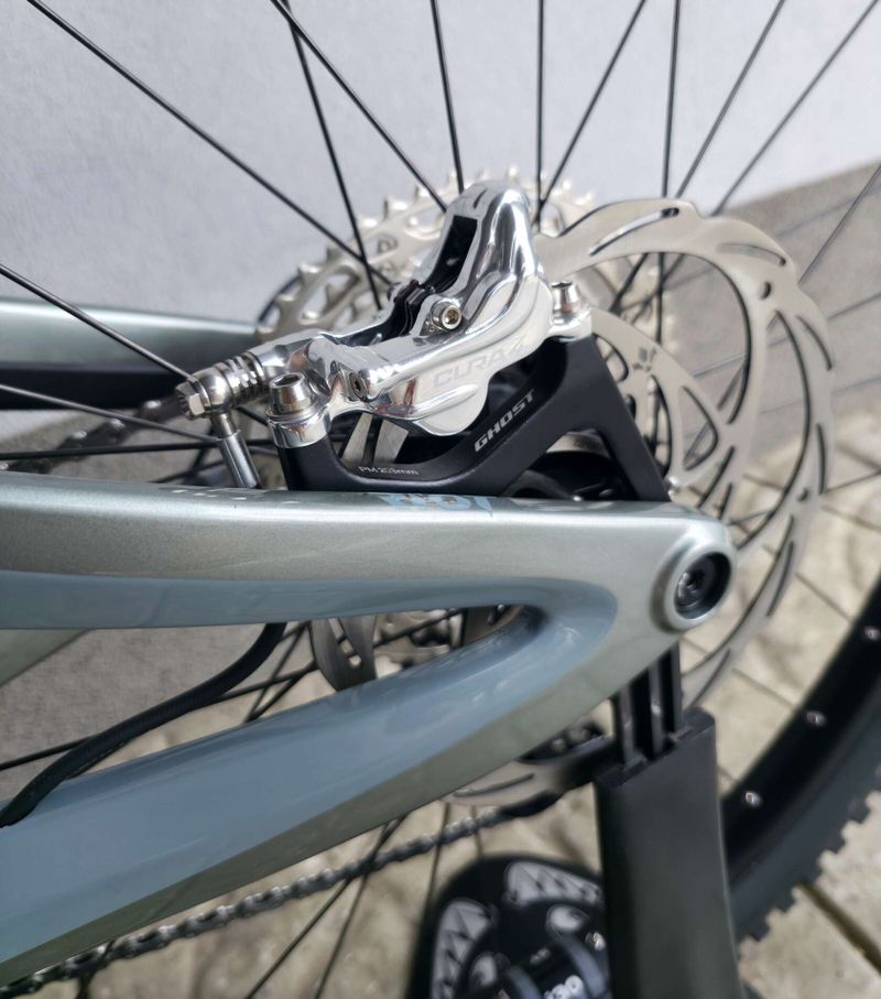 Horské kolo GHOST Riot AM CF Pro Carbon 2025 29″