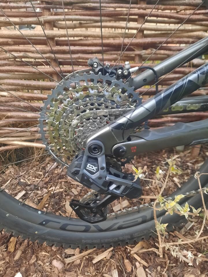 2023 Turbo Levo SL 2 Expert Carbon
