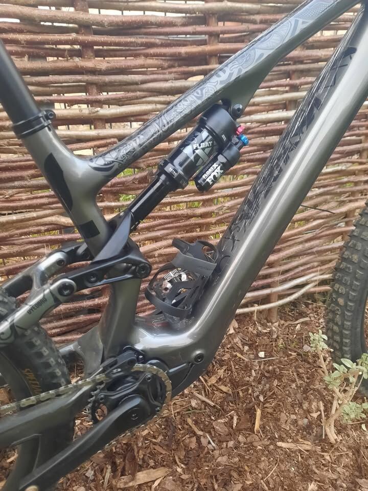 2023 Turbo Levo SL 2 Expert Carbon