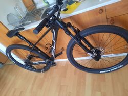 Superior XC 879 Na prodej zanovné kolo jěšte v záruce.Najeto do 200km.
