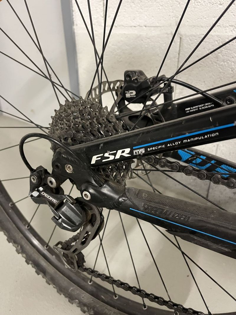 Specialized Rumor horské dámské S celoodpružené s 29” koly