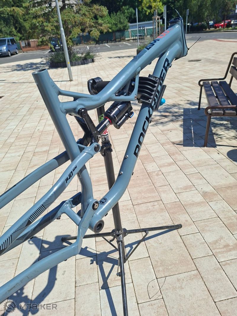 RockRider AM100s L s RockShox Monarch Plus