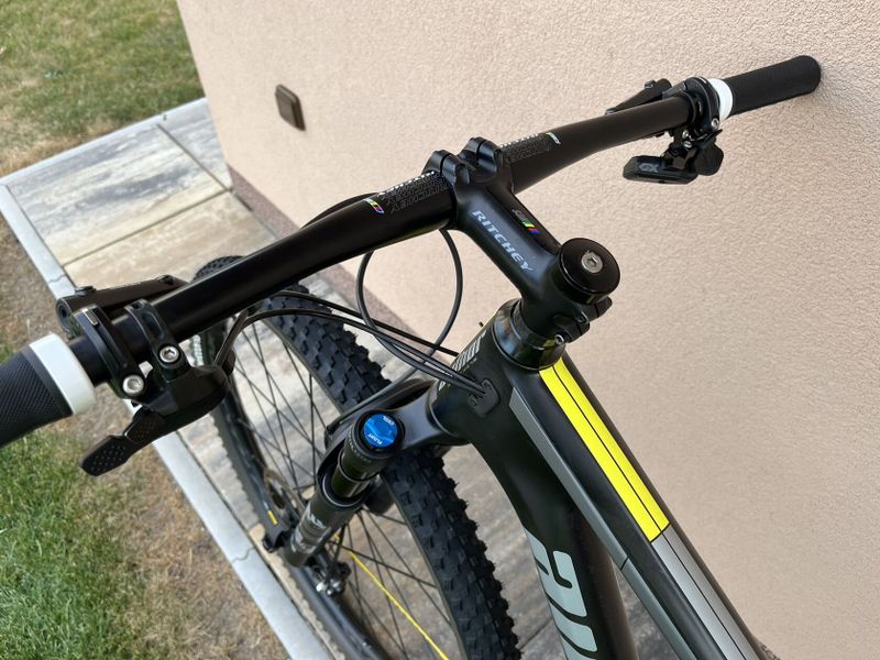 Author A-Ray 29 Team (Sram GX AXS) - Velikost 19"