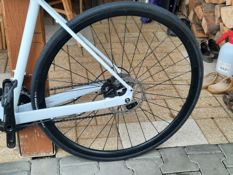 Orbea avant silniční kolo