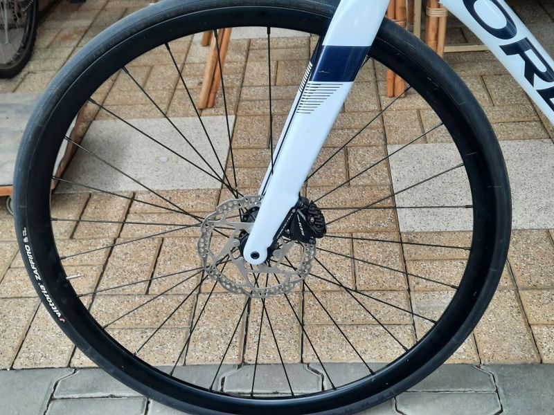 Orbea avant silniční kolo