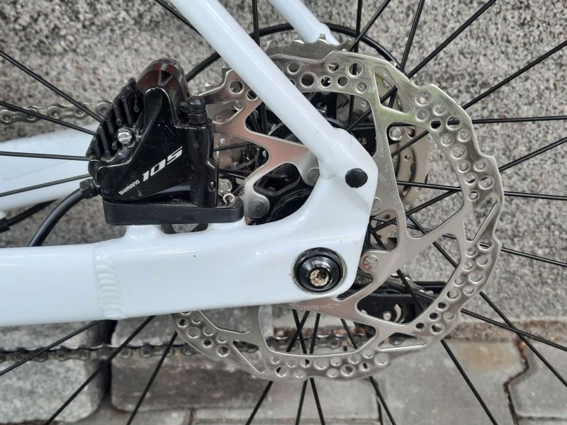 Orbea avant silniční kolo