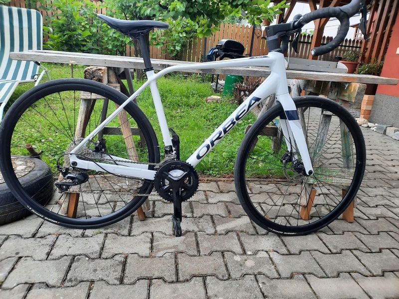 Orbea avant silniční kolo