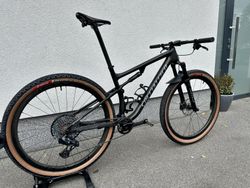 Specialized Epic Expert / výbava S-works