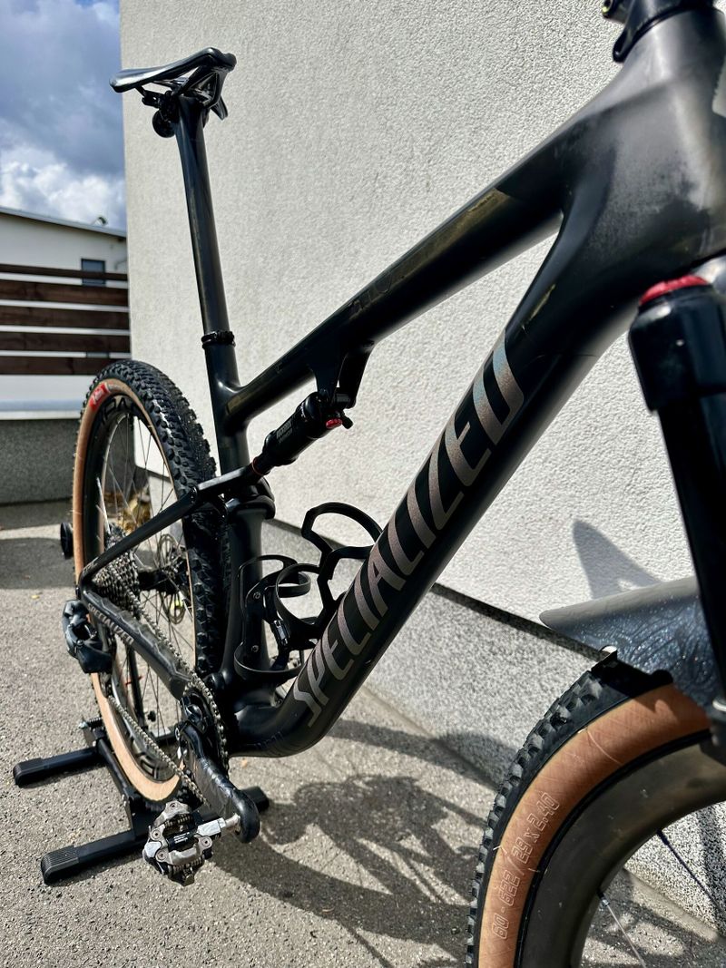 Specialized Epic Expert / výbava S-works