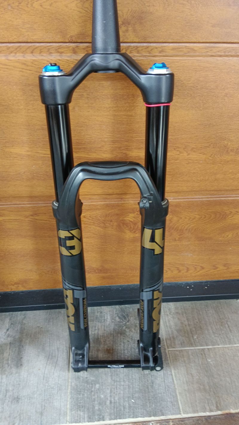 FOX 34 a RockShox 29" 140mm