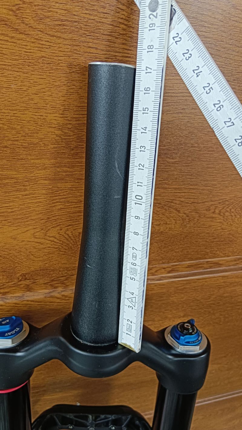 FOX 34 a RockShox 29" 140mm