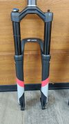 DTswiss 120 a RockShox 130