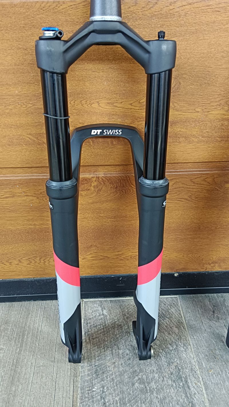 DTswiss 120 a RockShox 130