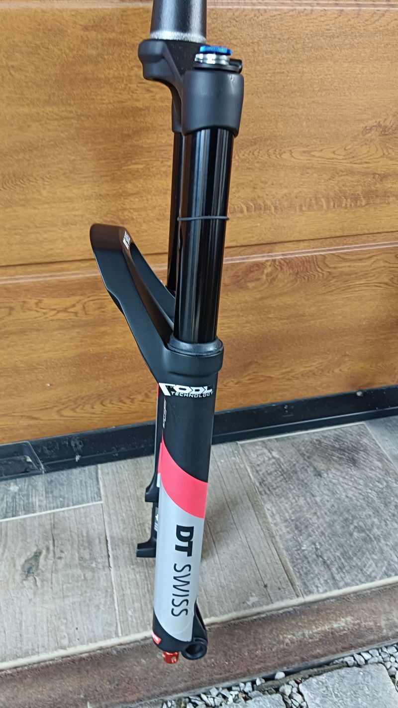DTswiss 120 a RockShox 130