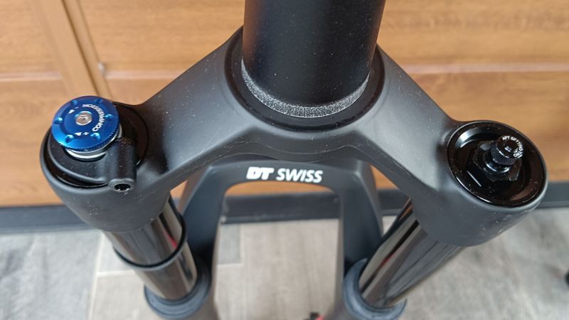 DTswiss 120 a RockShox 130