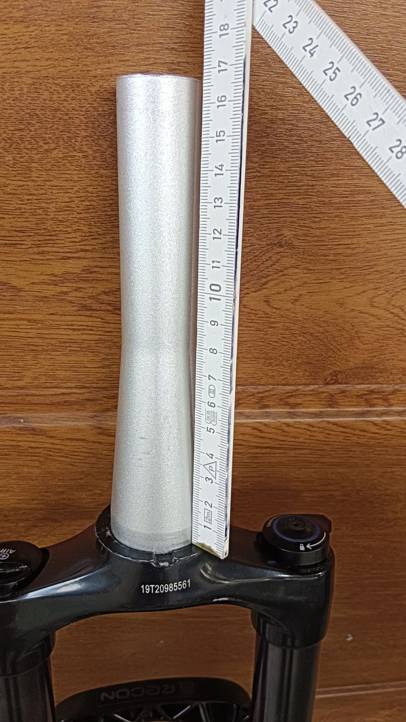 DTswiss 120 a RockShox 130