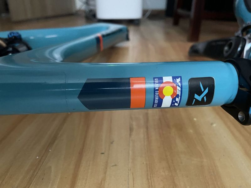 YETI SB5 TURQ velikost XL
