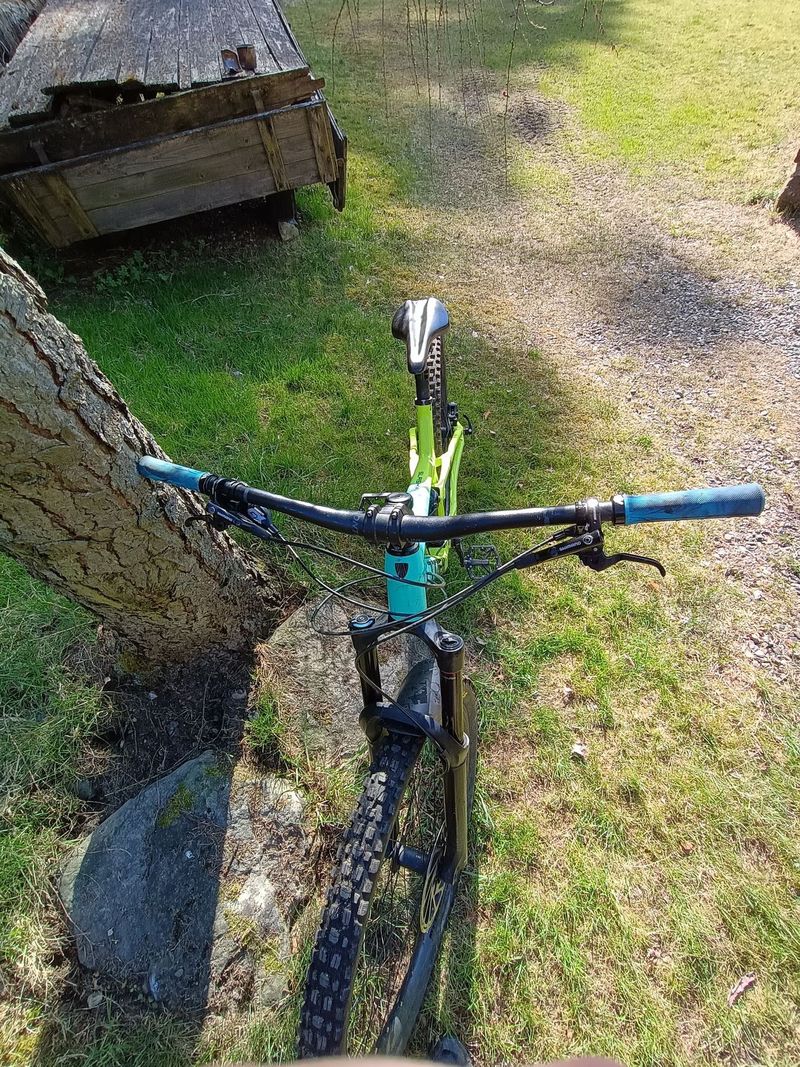 Trek Slash 8