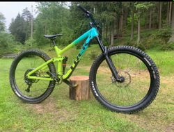 Trek Slash 8