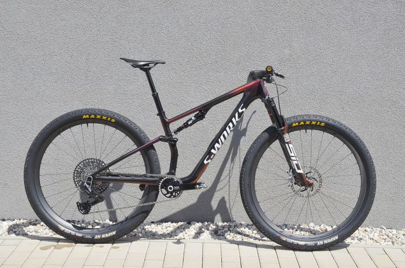 SPECIALIZED S-Works Epic 8